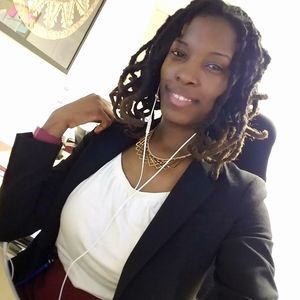 Meet your Posher, Elizabeth